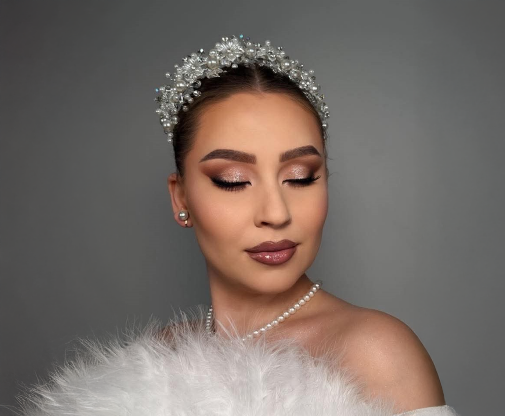 Mariana Cimpoesu - Make-up Artist