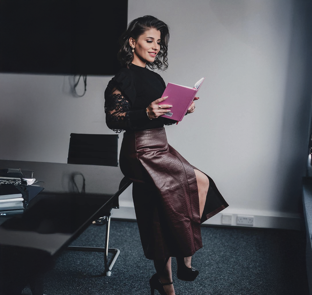 Fatima Saleh - Business on Heels
