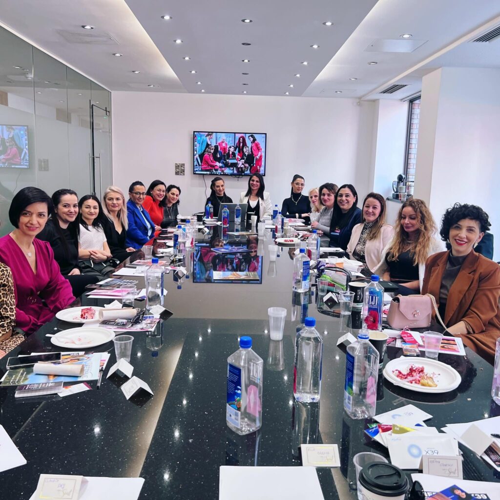 Femei antreprenor reunite la un eveniment Business on the Heels