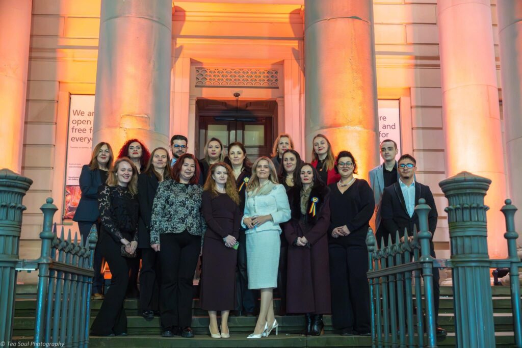 Echipa consulatului și voluntari - Ziua Naționala a RO celebrată la Manchester Art Gallery