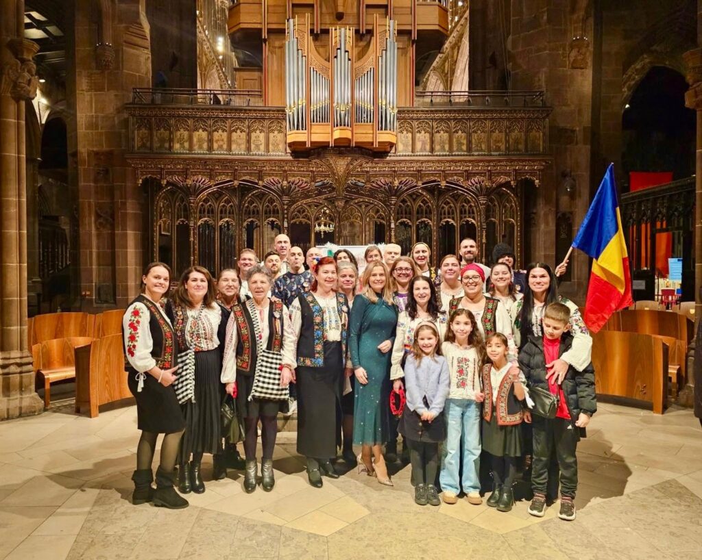 Craciun-la-care-a-participat-si-comunitatea-RO-la-Manchester-Cathedral