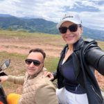 Șerban Raul alături de partenera sa Emilia, într-o excursie la munte