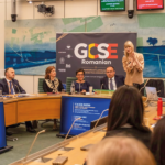 Participanți la evenimentul de la Westminster dedicat introducerii GCSE în limba română